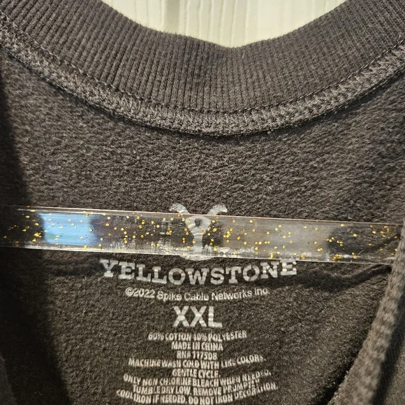 Yellowstone sweatshirt womans plus XXL Black crew neck cropped sweater western - Picture 4 of 5